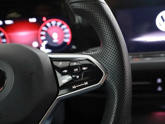 VOLKSWAGEN GOLF Hatchback 5 drs