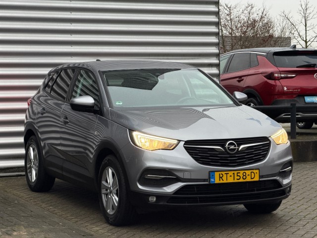 OPEL GRANDLAND SUV 5-drs