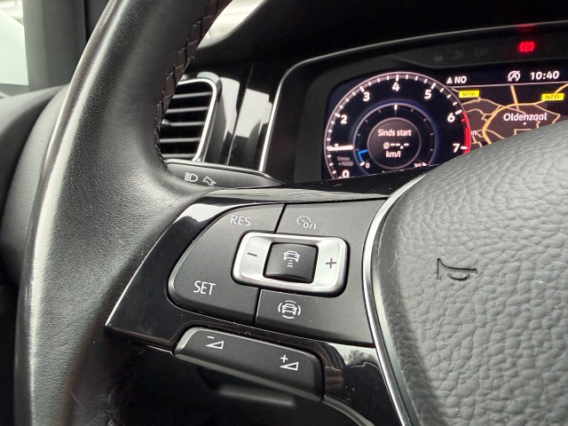 VOLKSWAGEN GOLF Hatchback 5 drs