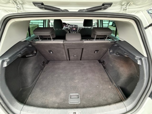 VOLKSWAGEN GOLF Hatchback 5 drs