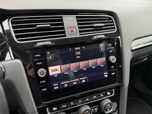 VOLKSWAGEN GOLF Hatchback 5 drs