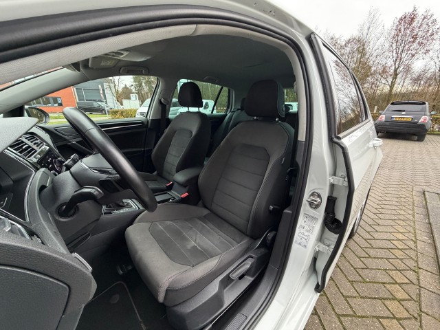 VOLKSWAGEN GOLF Hatchback 5 drs