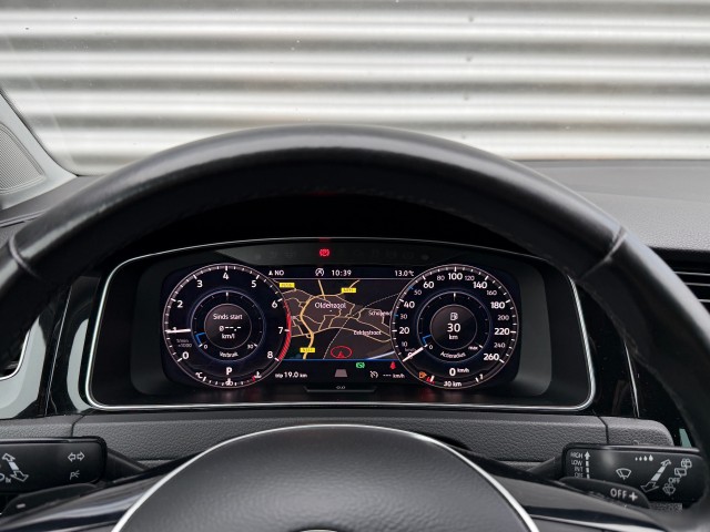 VOLKSWAGEN GOLF Hatchback 5 drs