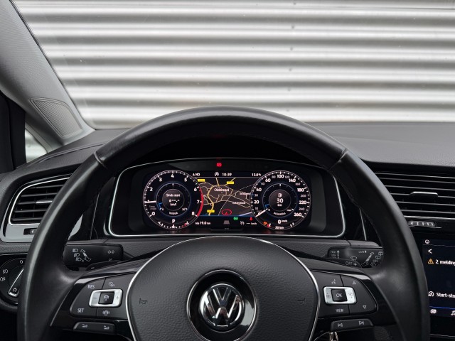 VOLKSWAGEN GOLF Hatchback 5 drs