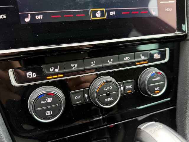 VOLKSWAGEN GOLF Hatchback 5 drs