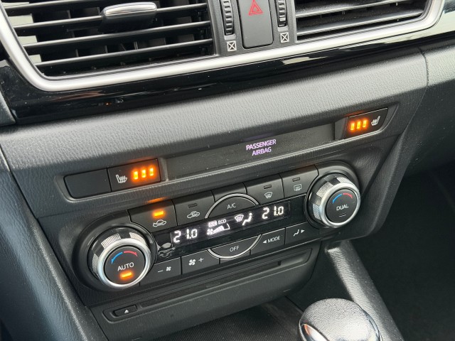 MAZDA 3 Hatchback 5 drs