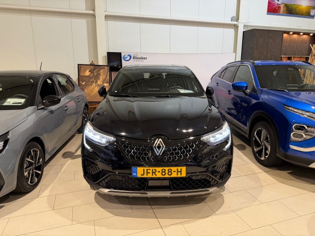 RENAULT ARKANA SUV 5-drs