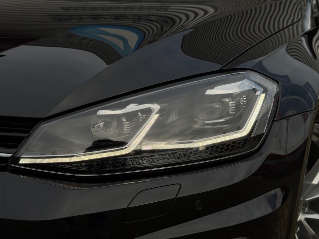 VOLKSWAGEN GOLF Hatchback 5 drs