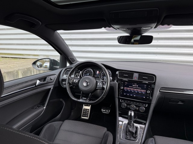 VOLKSWAGEN GOLF Hatchback 5 drs