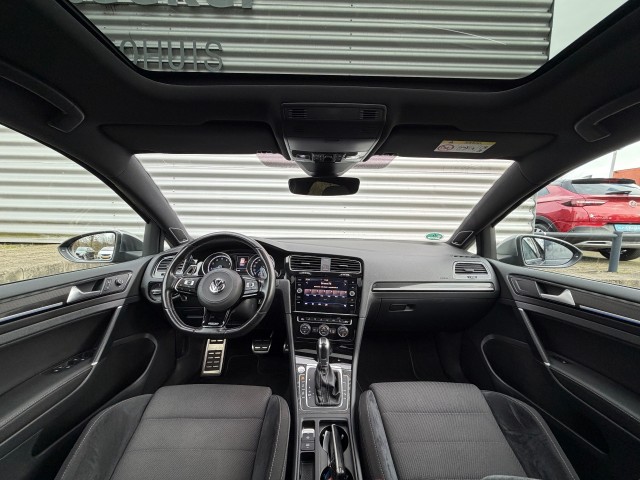 VOLKSWAGEN GOLF Hatchback 5 drs