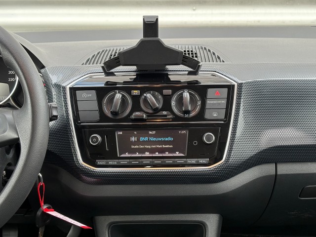 VOLKSWAGEN UP Hatchback 5 drs