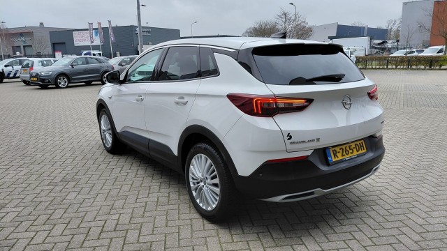 OPEL GRANDLAND SUV 5-drs