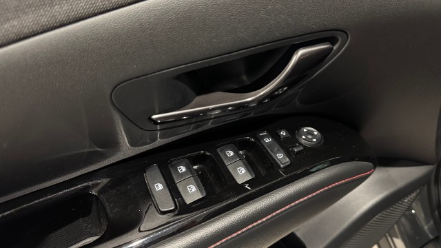 HYUNDAI TUCSON SUV 5-drs