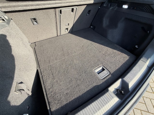 VOLKSWAGEN ID.4 SUV 5-drs