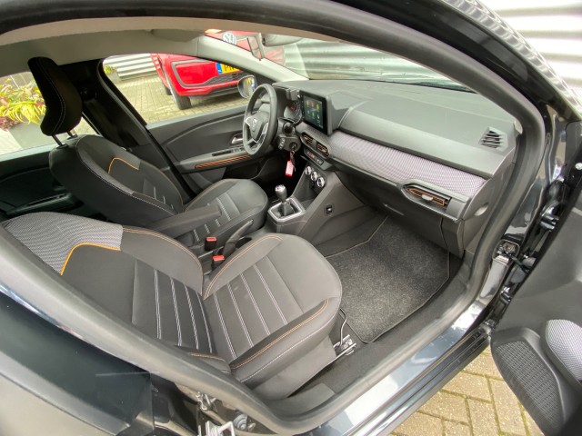 DACIA SANDERO Hatchback 5 drs