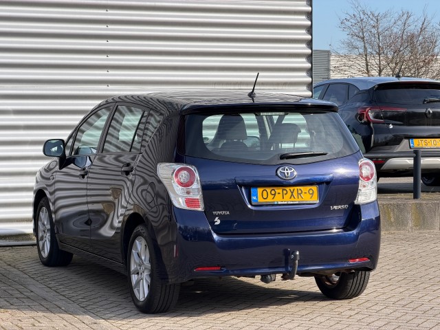TOYOTA VERSO MPV Ruimtewagen 5 drs