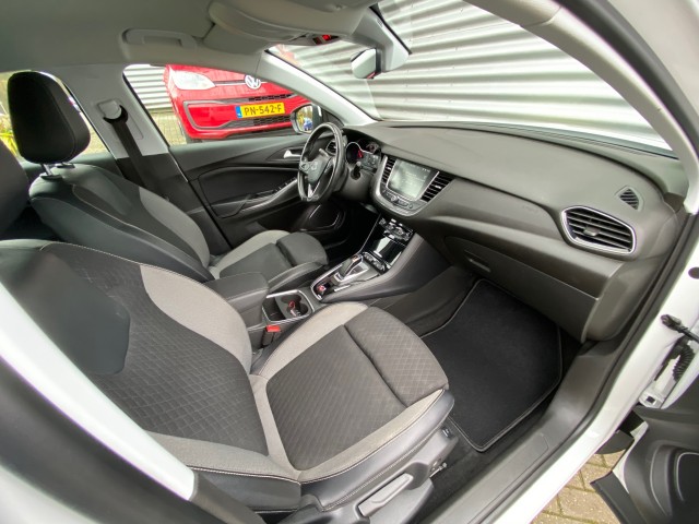 OPEL GRANDLAND SUV 5-drs