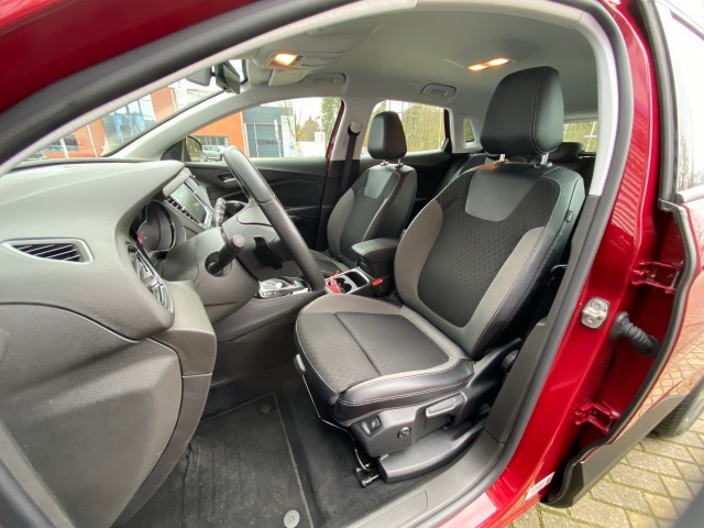 OPEL GRANDLAND SUV 5-drs