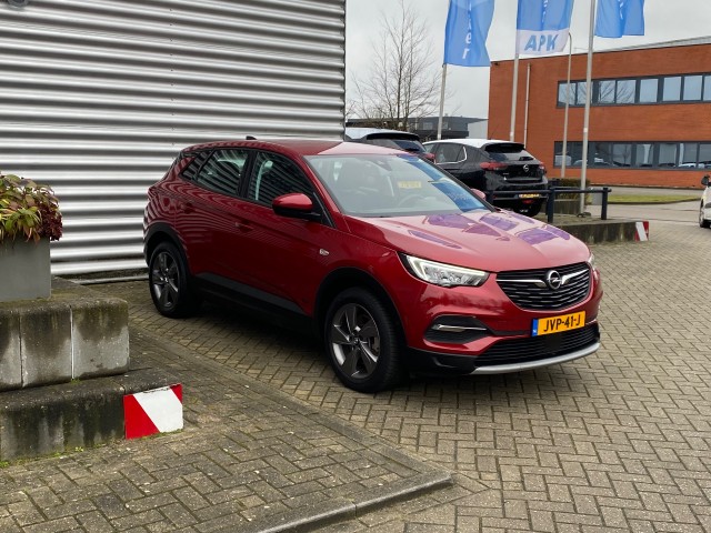OPEL GRANDLAND SUV 5-drs