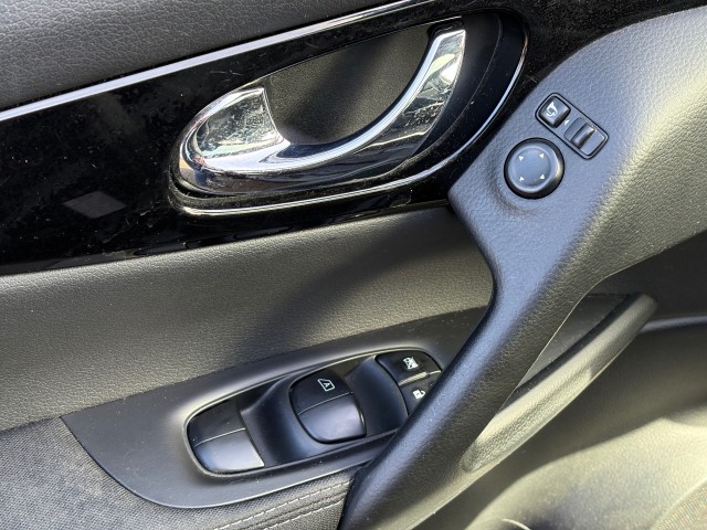 NISSAN QASHQAI SUV 5-drs