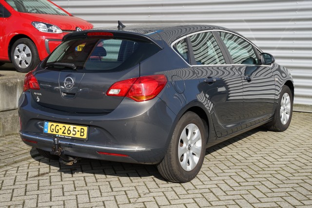 OPEL ASTRA Hatchback 5 drs