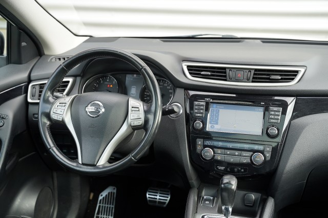 NISSAN QASHQAI SUV 5-drs