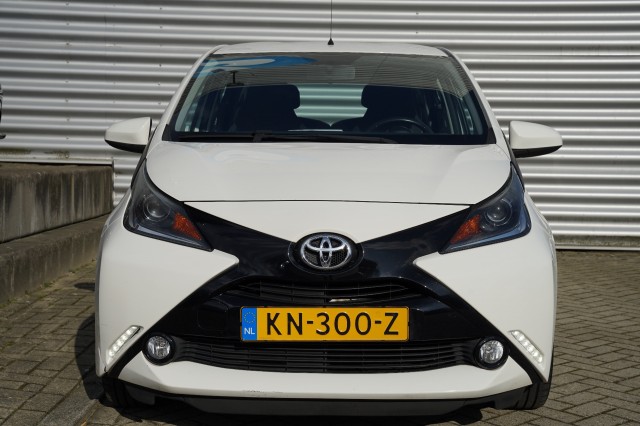 TOYOTA AYGO Hatchback 5 drs