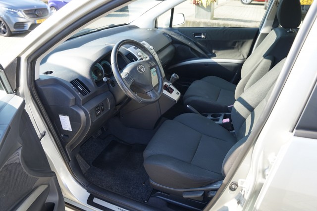 TOYOTA VERSO MPV Ruimtewagen 5 drs