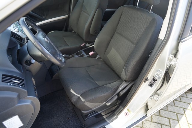 TOYOTA VERSO MPV Ruimtewagen 5 drs