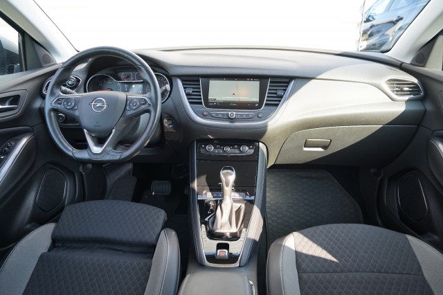 OPEL GRANDLAND SUV 5-drs