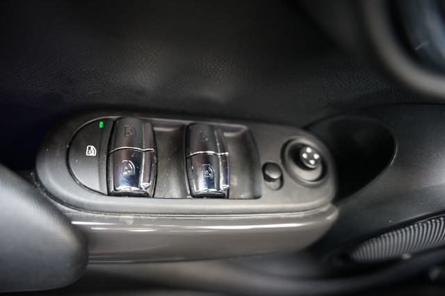 MINI ONE Hatchback 5 drs