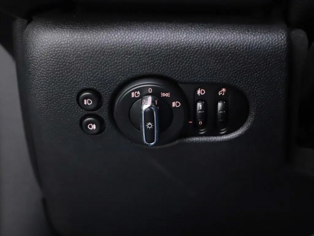 MINI ONE Hatchback 5 drs