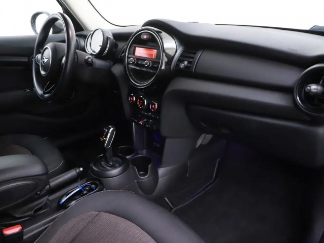 MINI ONE Hatchback 5 drs