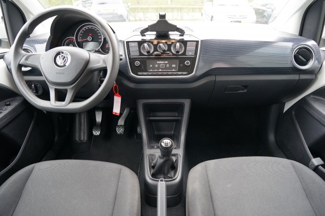 VOLKSWAGEN UP Hatchback 5 drs