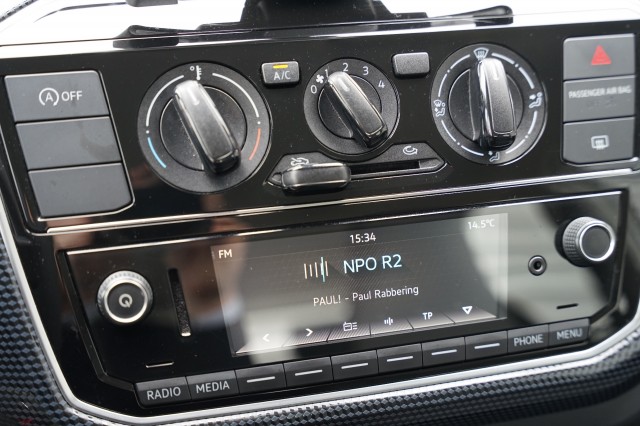 VOLKSWAGEN UP Hatchback 5 drs