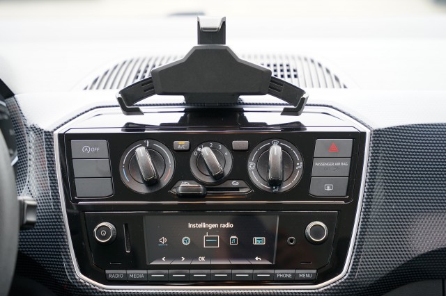 VOLKSWAGEN UP Hatchback 5 drs