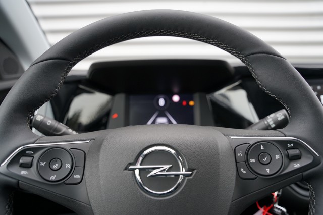 OPEL GRANDLAND SUV 5-drs