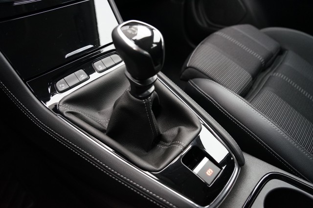 OPEL GRANDLAND SUV 5-drs