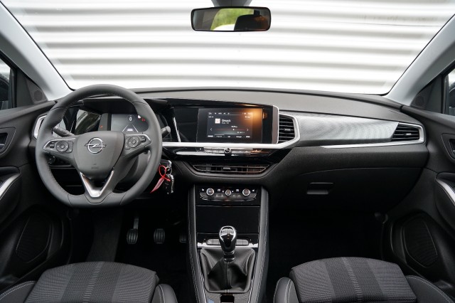 OPEL GRANDLAND SUV 5-drs