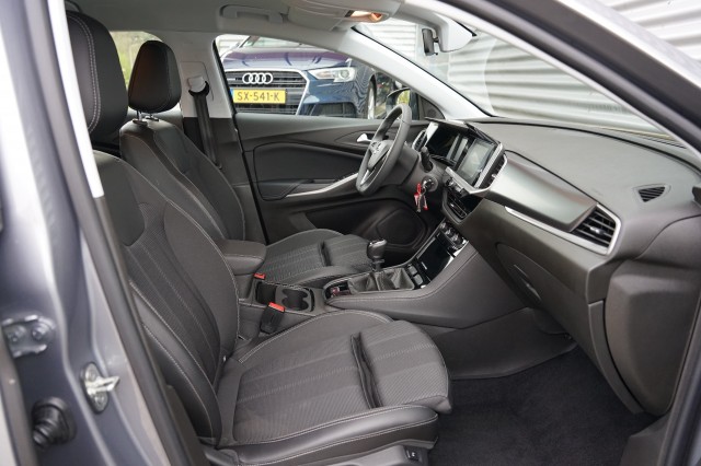 OPEL GRANDLAND SUV 5-drs