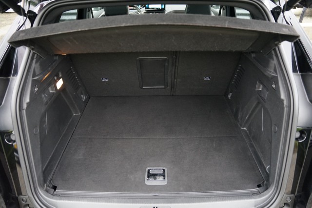 PEUGEOT 3008 SUV 5-drs
