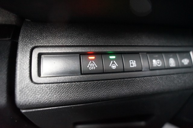 PEUGEOT 3008 SUV 5-drs