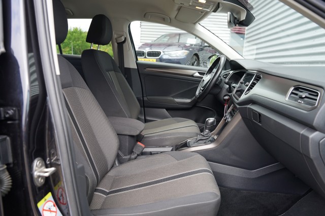 VOLKSWAGEN T-ROC SUV 5-drs
