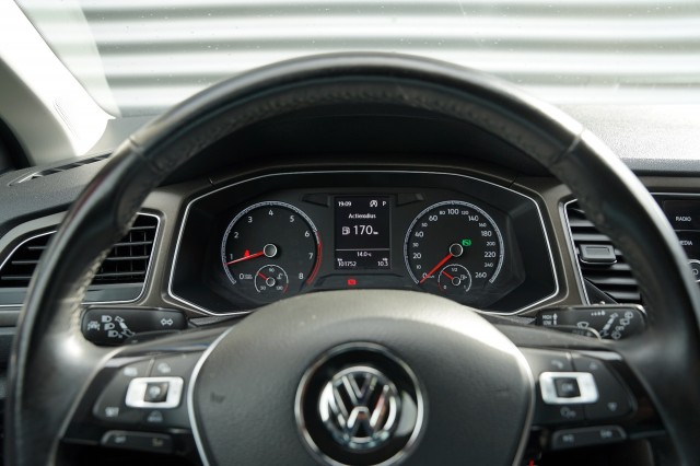 VOLKSWAGEN T-ROC SUV 5-drs