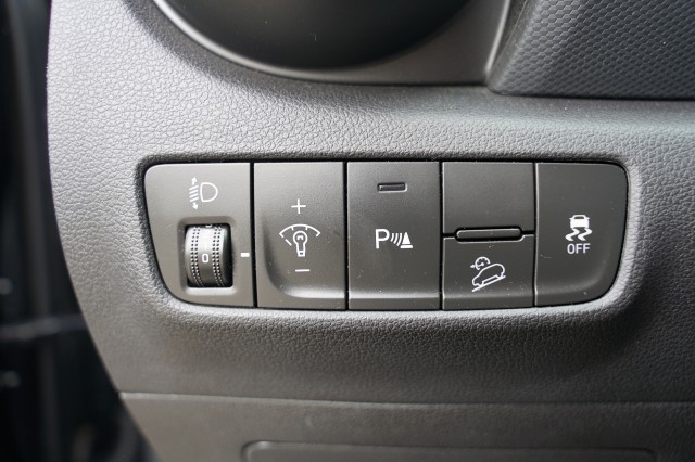 HYUNDAI KONA SUV 5-drs