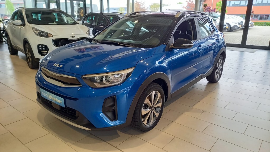 KIA STONIC SUV 5-drs