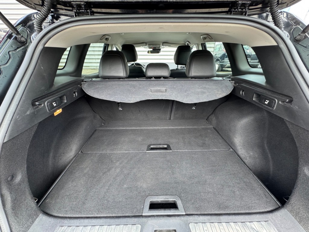 RENAULT KADJAR SUV 5-drs