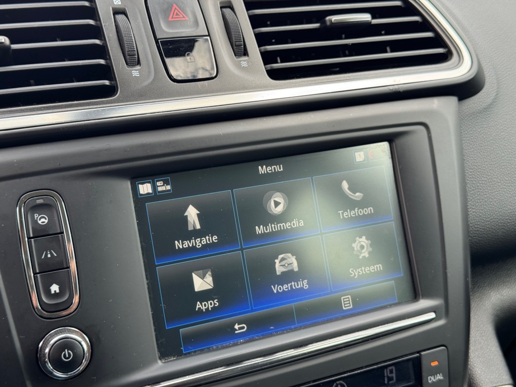 RENAULT KADJAR SUV 5-drs