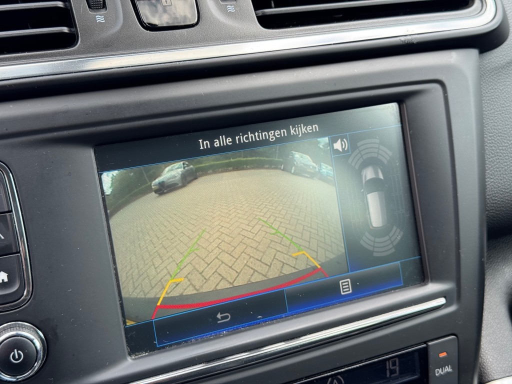 RENAULT KADJAR SUV 5-drs