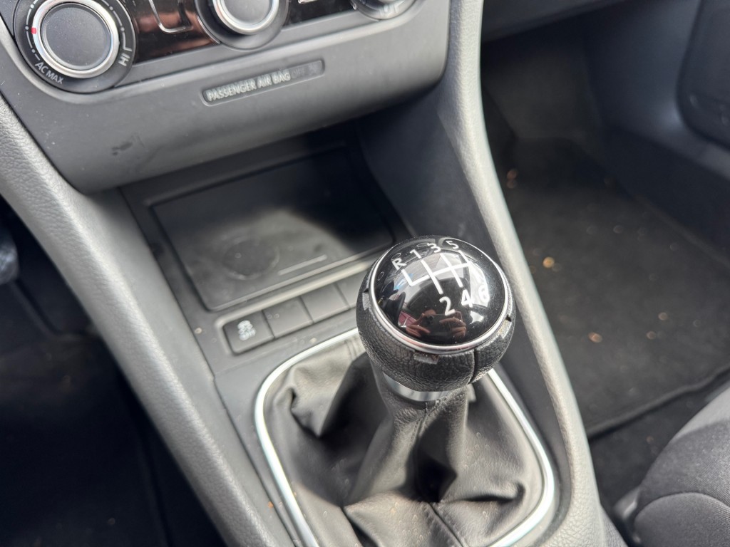 VOLKSWAGEN GOLF Hatchback 5 drs